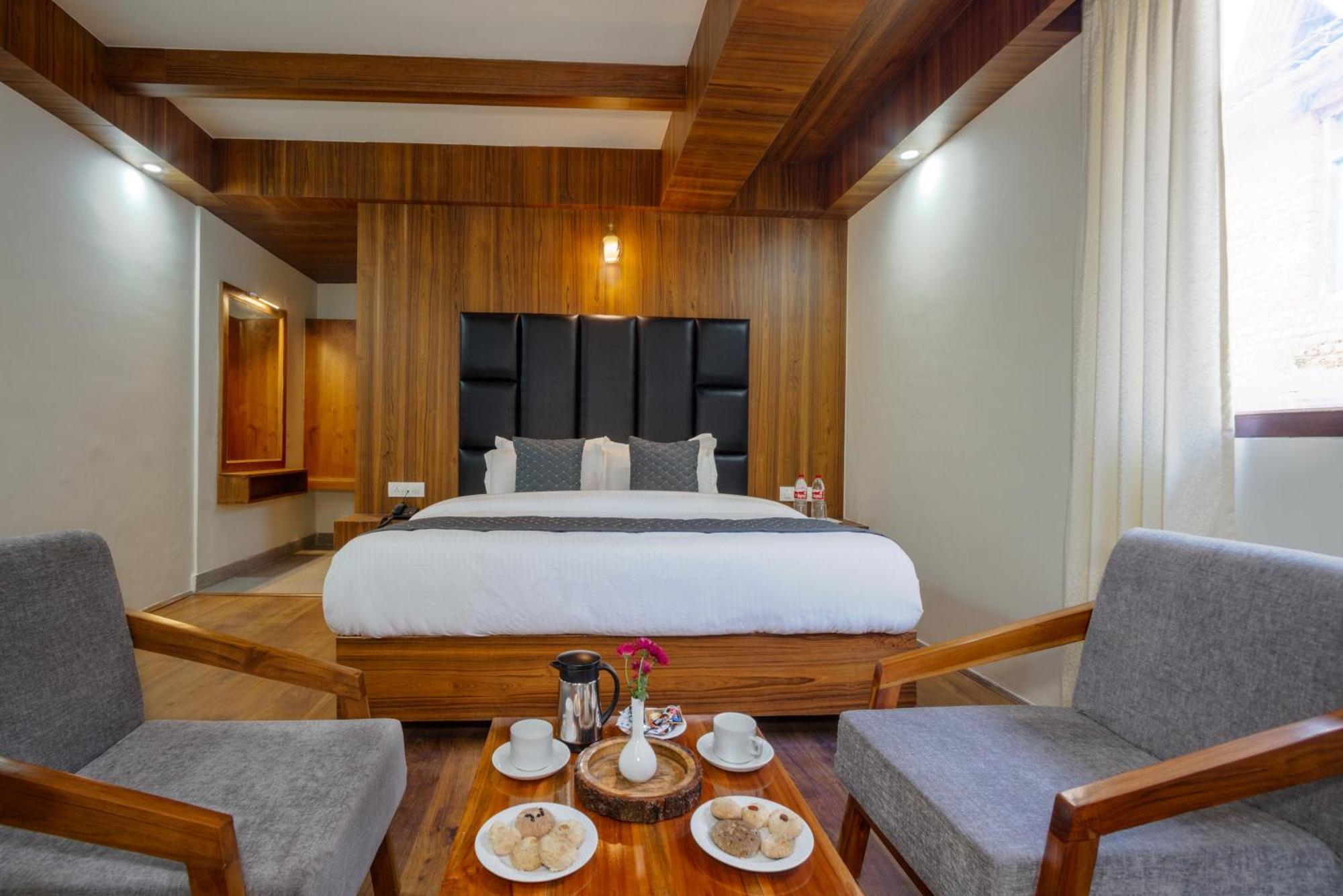 Tripli Drilbu Hotel Manali (Himachal Pradesh)
