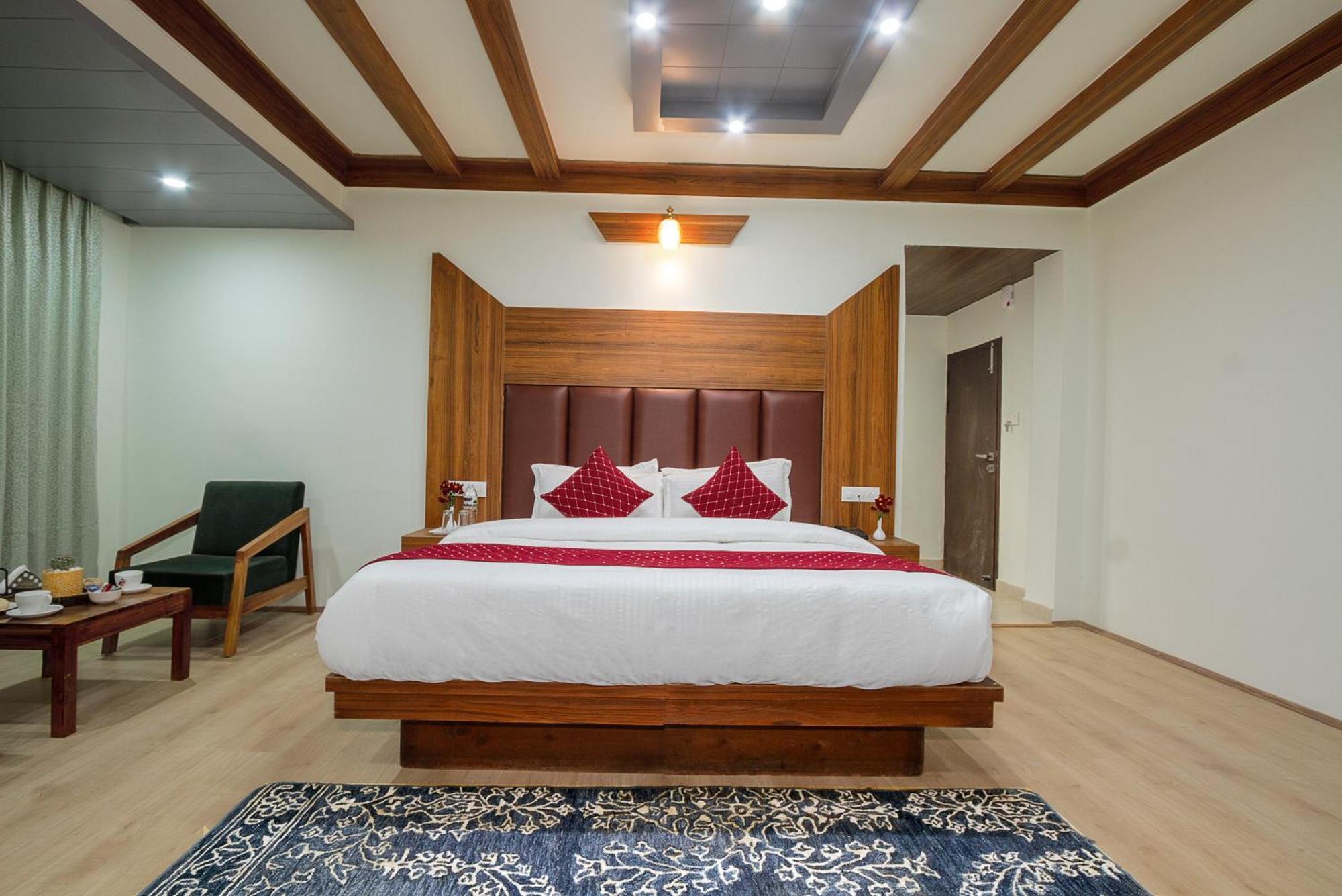 Hotel Tripli Drilbu Manali (Himachal Pradesh)
